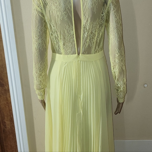 Women's Yellow Asos Design Tall Long Sleeve Lace Paneled Pleat Maxi Dress - Picture 5 of 6
